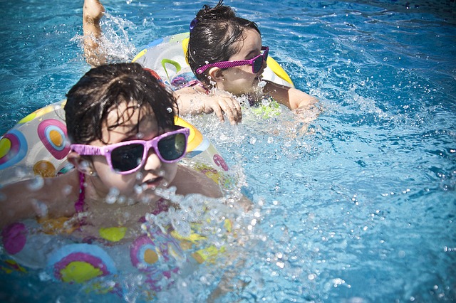 Iscrizioni al corso di nuoto per minori di età compresa tra sei e tredici anni